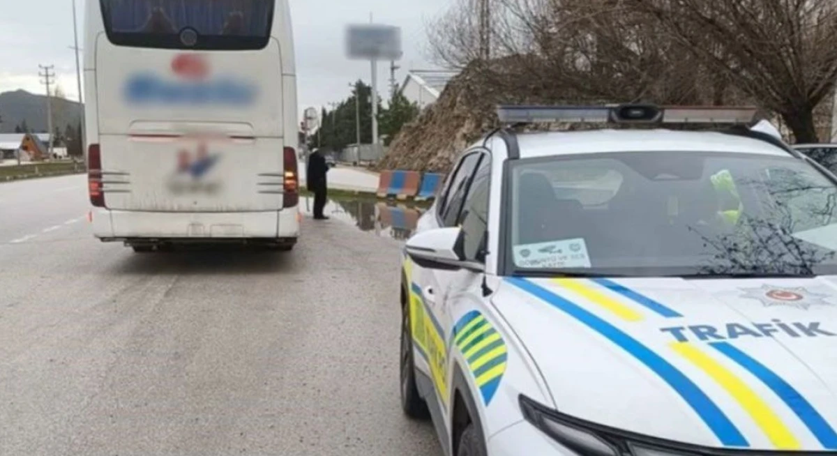 10 kişinin &ouml;ld&uuml;ğ&uuml; kazaya karışan otob&uuml;s firmasına ait başka bir otob&uuml;se aynı g&uuml;zergahta aşırı hız cezası