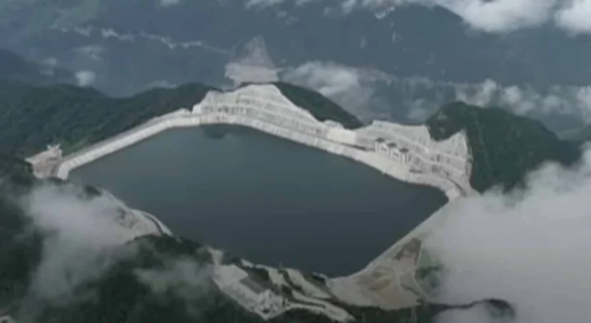 2 milyon haneye bedava elektrik geliyor: 4.300 metrede dev 'su bataryası' kuruluyor