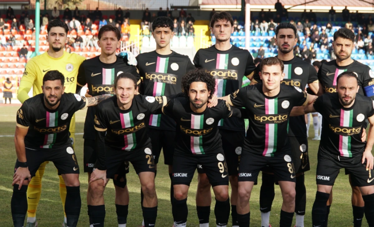 3 futbolcumuz geri d&ouml;n&uuml;yor