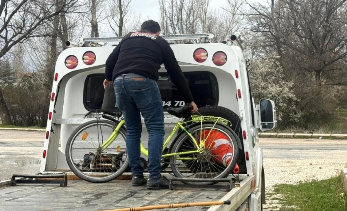 83 yaşındaki yaşlı adam kazada ağır yaralandı