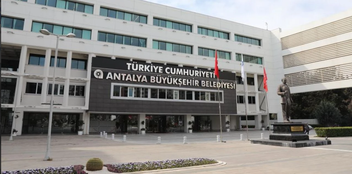 Antalya Büyükşehir Belediyesi'nde şok! 2 bin kişinin emekliliği isteniyor