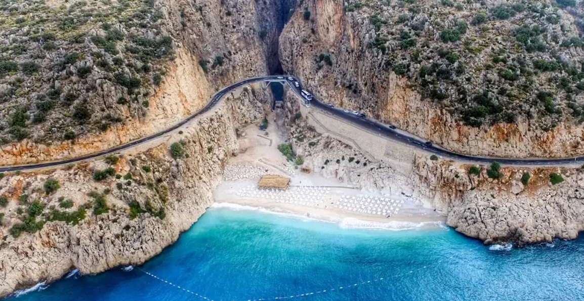 Antalya’da doğa ve kültür varlıkları tehlikelide... “Kaputaş Kanyonu üzerine köprü kurulacak”