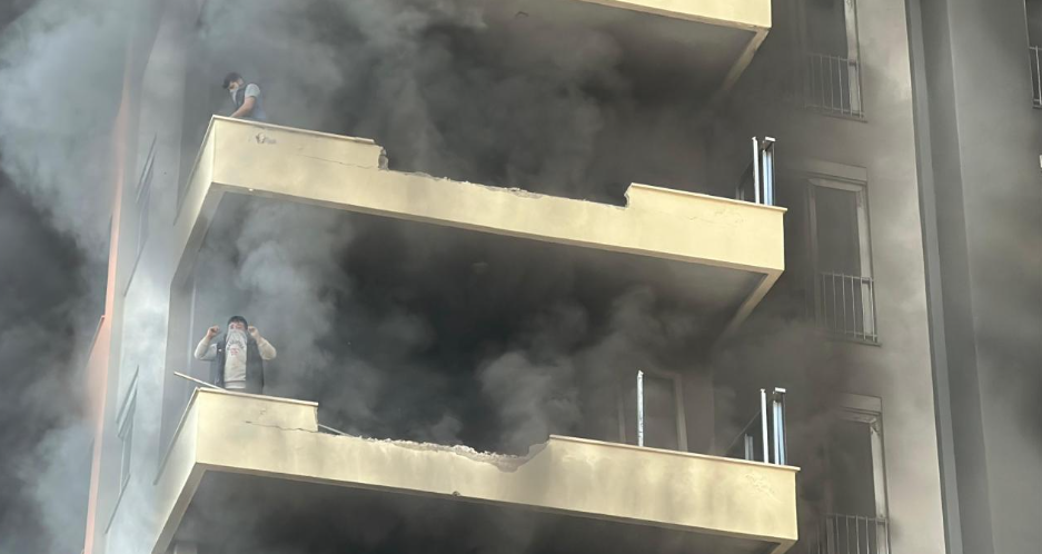 Antalya'da tadilat halindeki otelde yangın