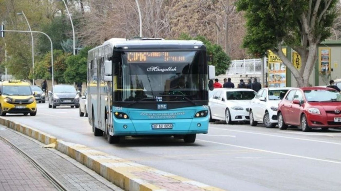 Antalyalılar toplu taşımayı unuttu!