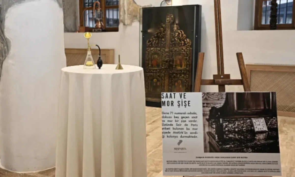 Atat&uuml;rk&rsquo;&uuml;n kullandığı koku ve kolonya şişeleri Misparta Koku M&uuml;zesi&rsquo;nde sergileniyor