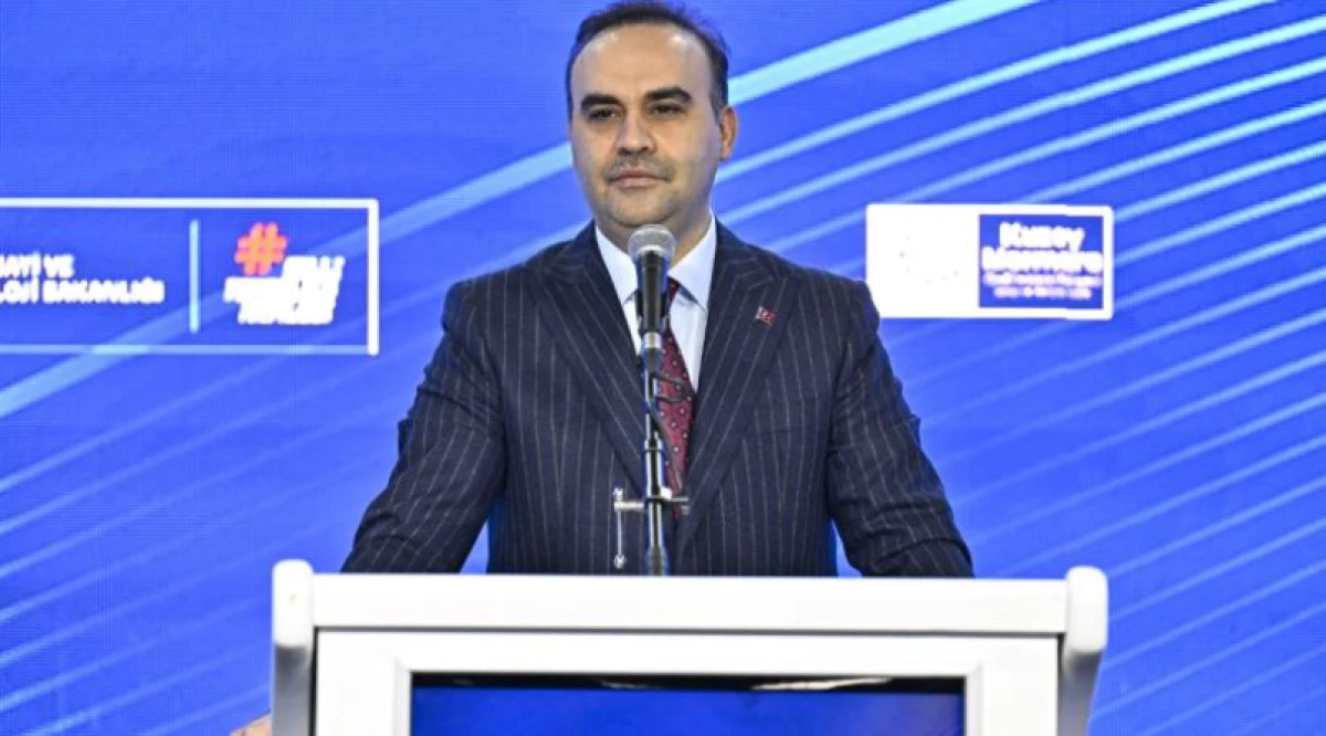Bakan Kacır: Mega end&uuml;striyel b&ouml;lgeler inşa edeceğiz