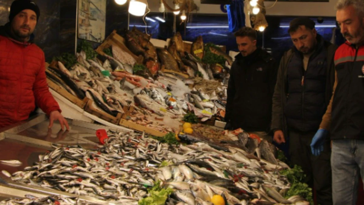 Balık tezgahları denetlendi