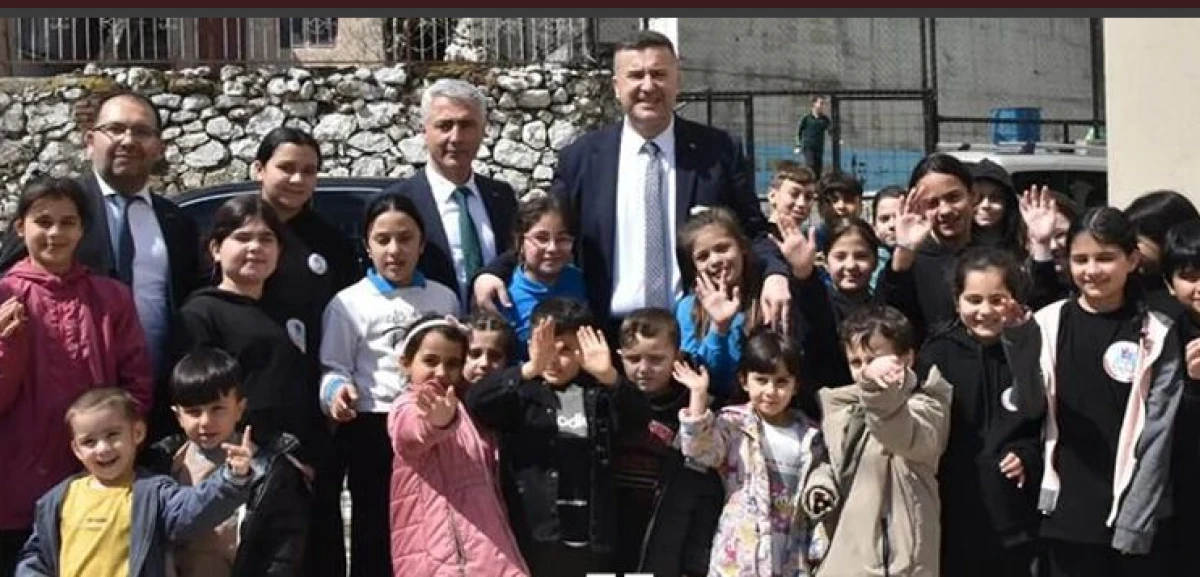 Başkan &Ouml;zer&rsquo;den Okullarda Yeşil Seferberlik