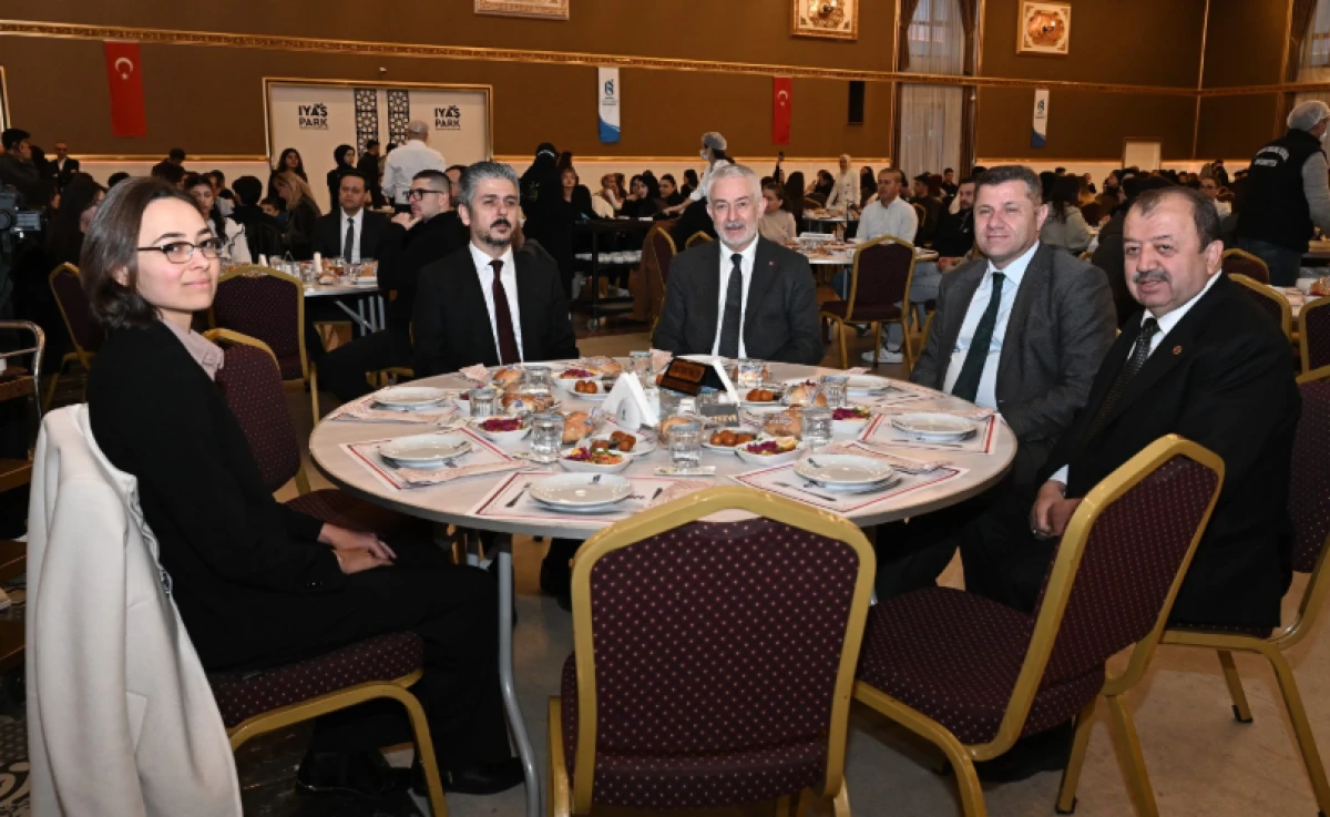 &ldquo;Bug&uuml;nlerde en &ccedil;ok dayanışmaya ihtiyacımız var&rdquo;