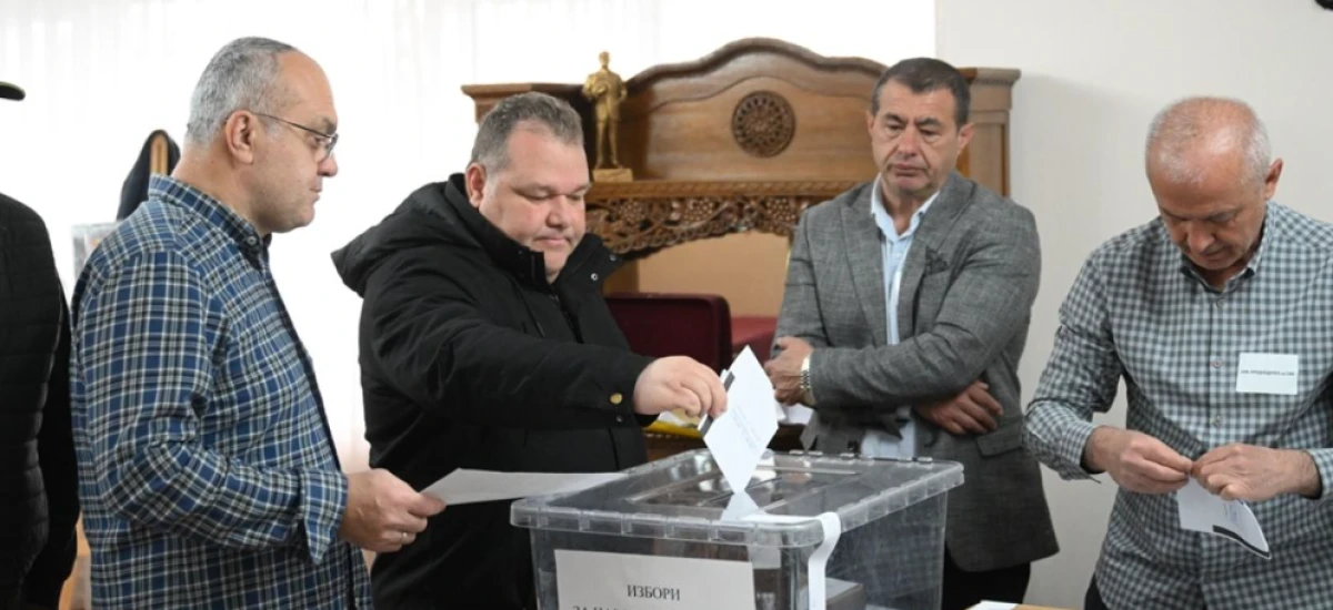 Bulgaristan'da genel se&ccedil;im i&ccedil;in oy kullanma işlemi başladı