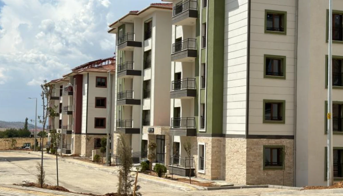 Devletten deprem b&ouml;lgesinin "en k&uuml;&ccedil;&uuml;k hak sahibi"ne yeni yuva