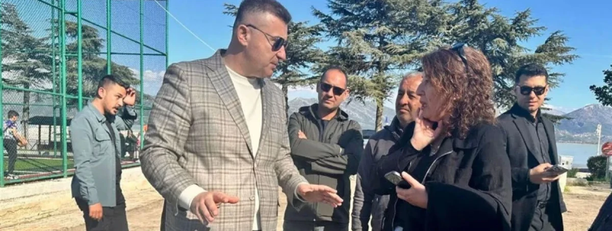 Eğirdir G&uuml;zelleşiyor: Belediye Ekiplerinden Yoğun &Ccedil;alışma