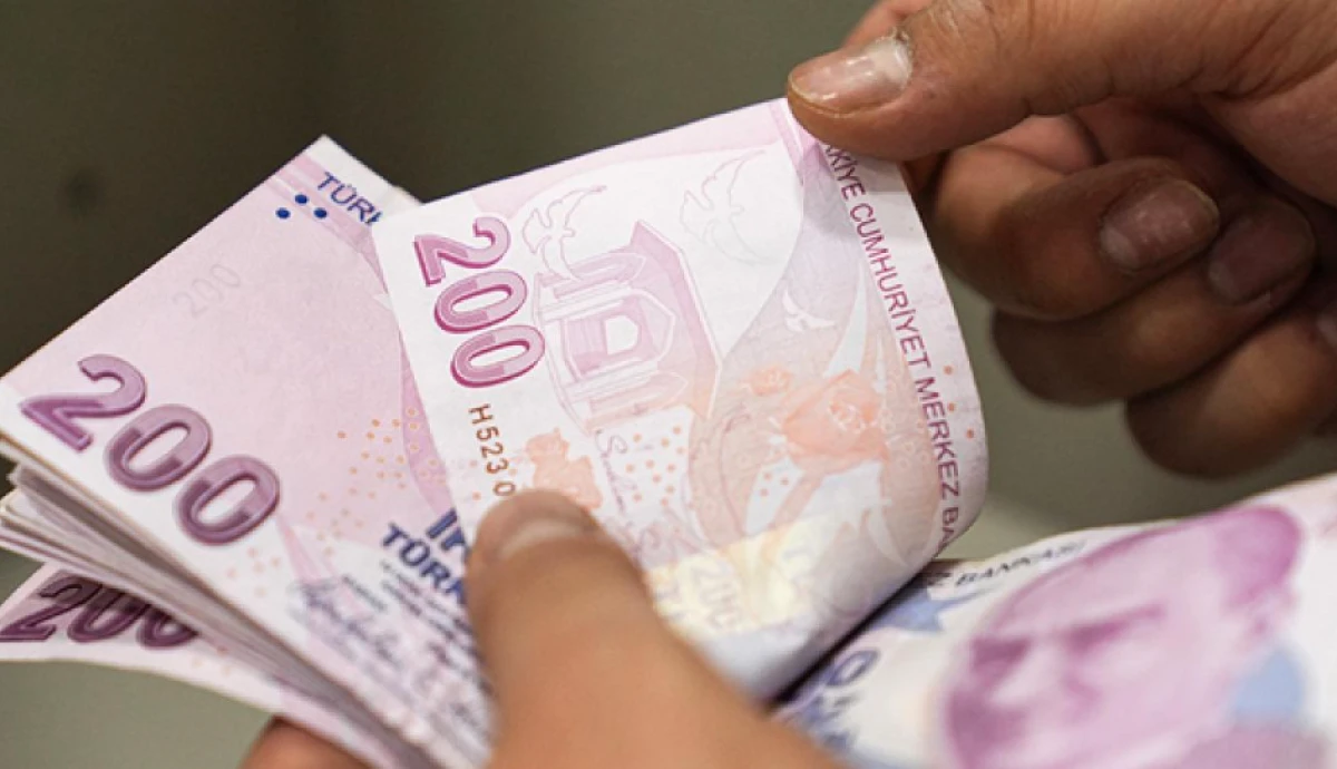 Emeklilere ikramiye ve aylık &ouml;demeleri yarın başlıyor