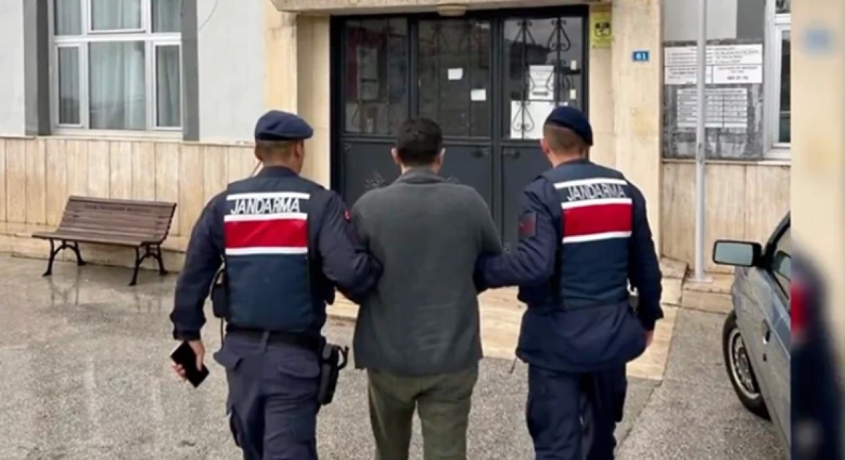 FETÖ'ye yönelik 32 ilde düzenlenen operasyonlarda 92 şüpheli yakalandı