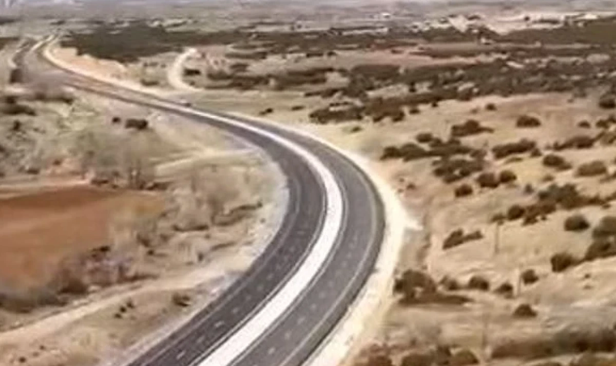 Gelendost&ndash;Şarkikaraağa&ccedil;&ndash;Fele Duble Yolu Tamamlandı