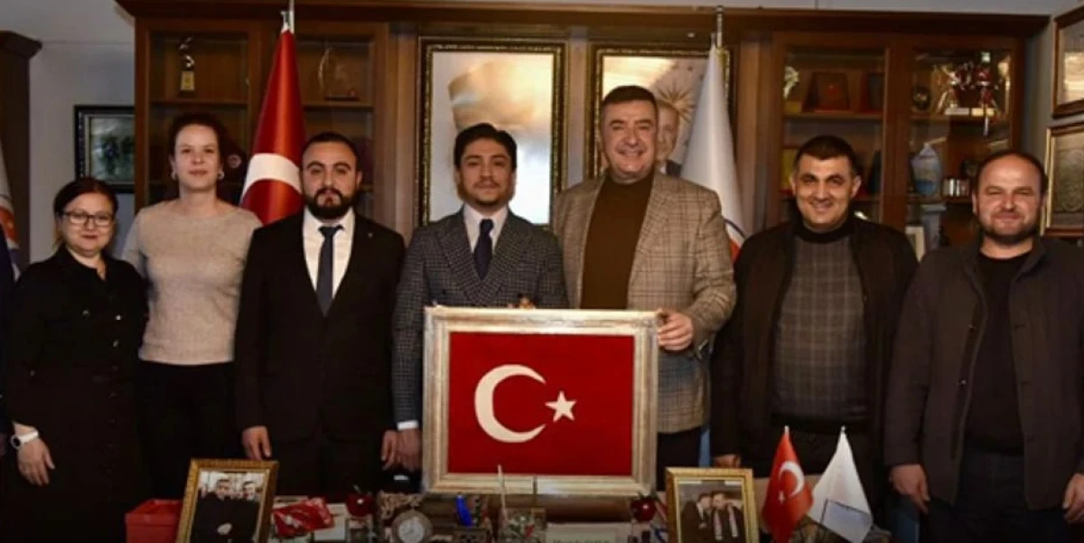 Gen&ccedil;lerimizin her zaman yanındayız