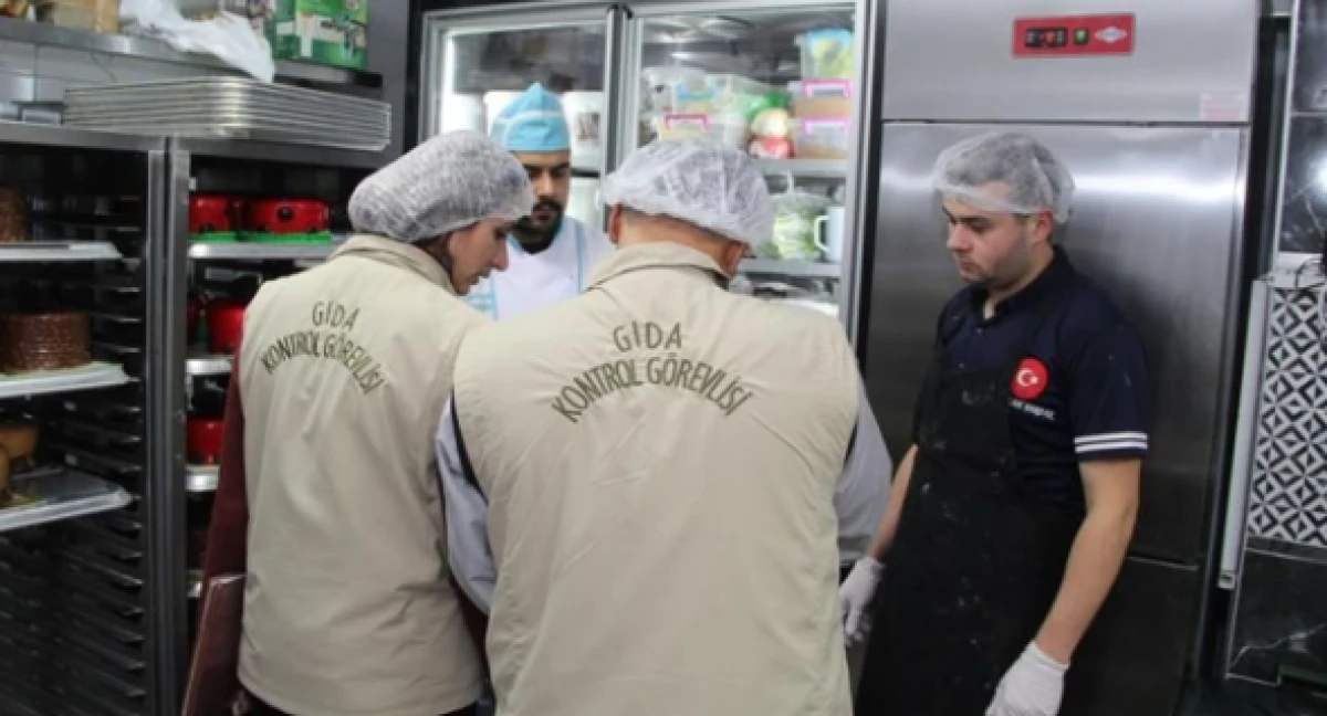 Gıda denetimlerinde 87 işletmeye ceza yağdı