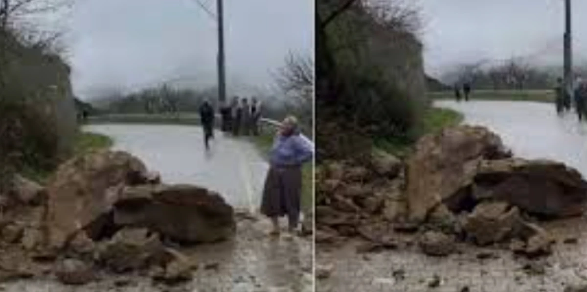 Heyelan sonrası yol kapandı
