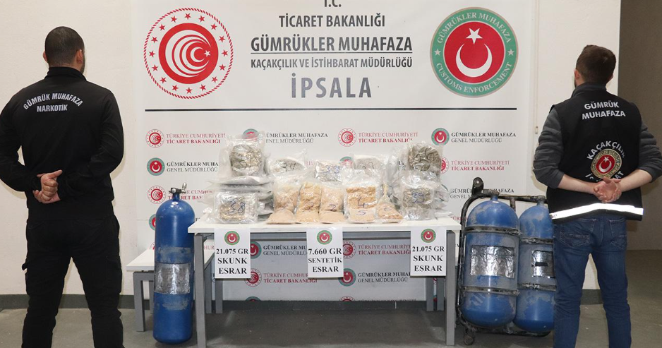 İpsala ve Esendere gümrük kapılarında 493 kilogram uyuşturucu ele geçirildi