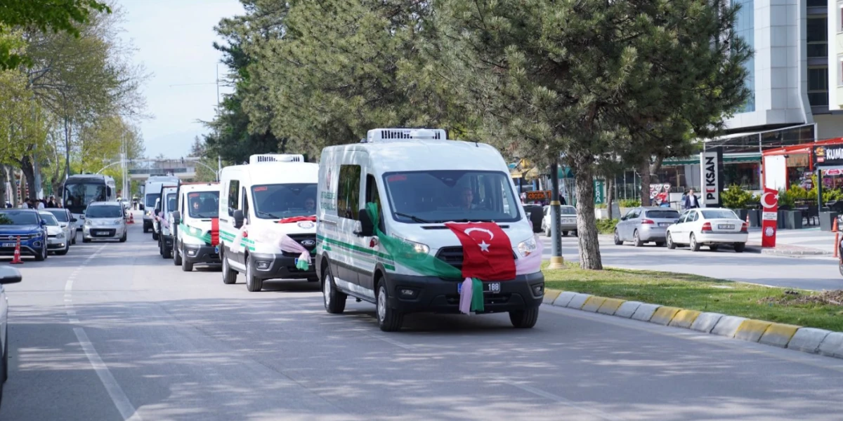 Isparta Belediyesi&rsquo;nin 13 yeni hizmet aracı g&ouml;reve başladı