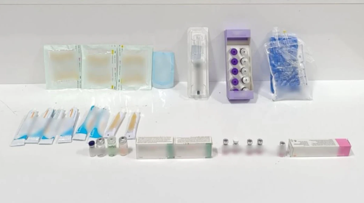 Isparta polisi ka&ccedil;ak tıbbi malzeme yakaladı