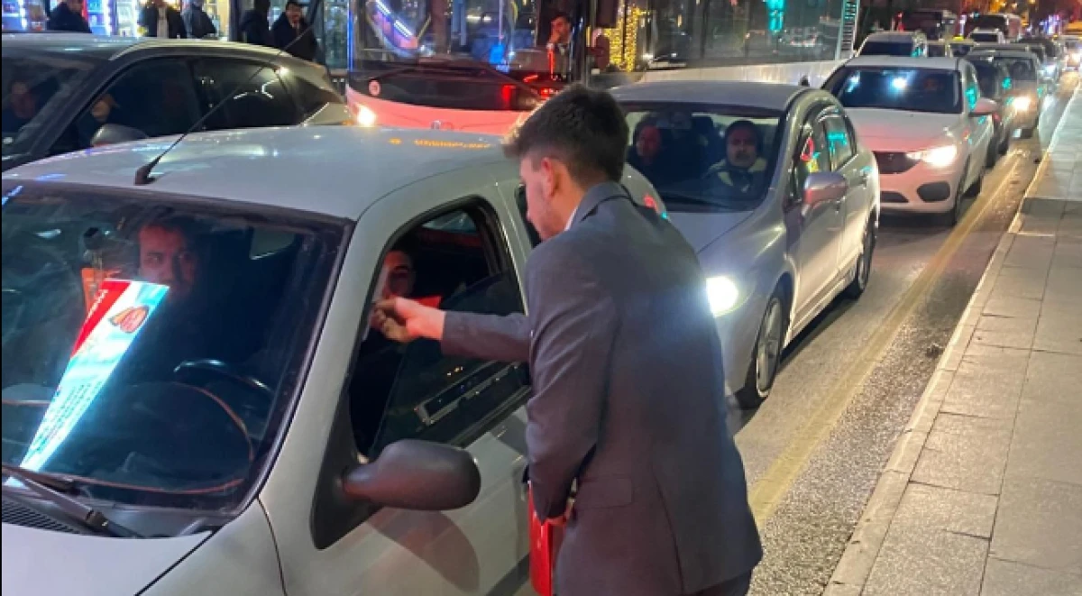 Isparta&rsquo;da Bayrağa Y&ouml;nelik Provokasyona Tepki: Gen&ccedil;lerden Anlamlı &Ccedil;alışma