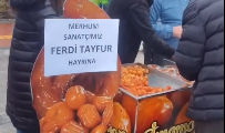 Isparta'da Ferdi Tayfur Anısına Lokma Dağıttı