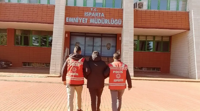 Isparta’da hapis cezası ile aranan şahıs yakalandı..