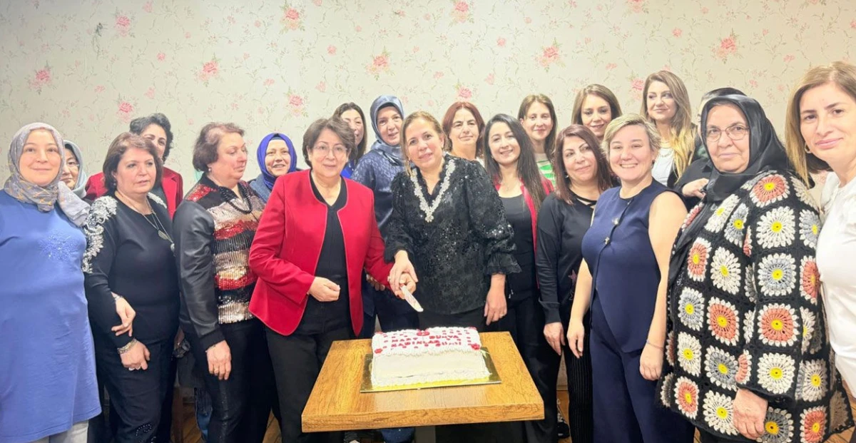 Isparta&rsquo;da İş Kadınları 8 Mart D&uuml;nya Kadınlar G&uuml;n&uuml;&rsquo;n&uuml; Kutladı