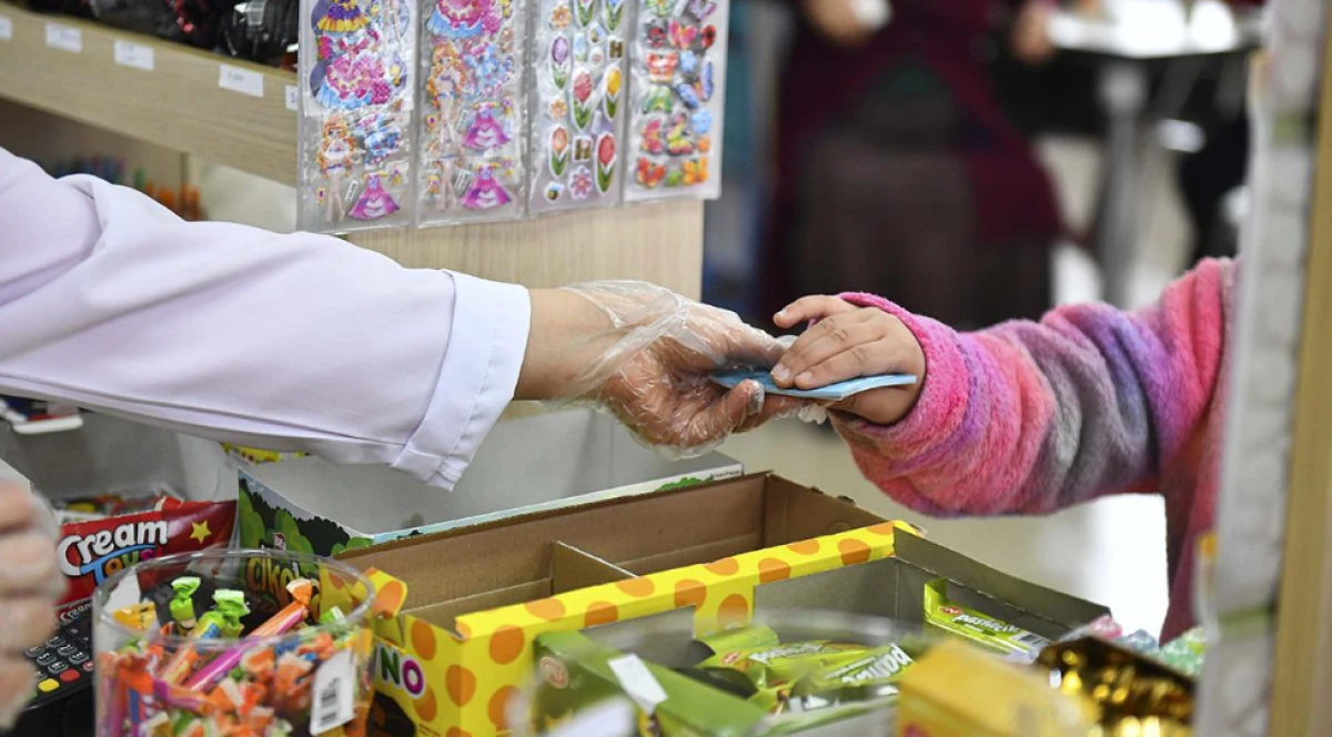 İstanbul'da ihtiya&ccedil; sahibi &ouml;ğrencilere aylık 2 bin lira kantin desteği