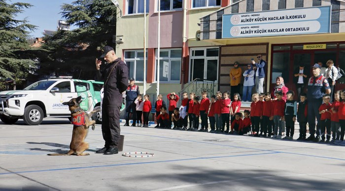 Jandarma’dan Hayvanları Koruma Günü etkinliği