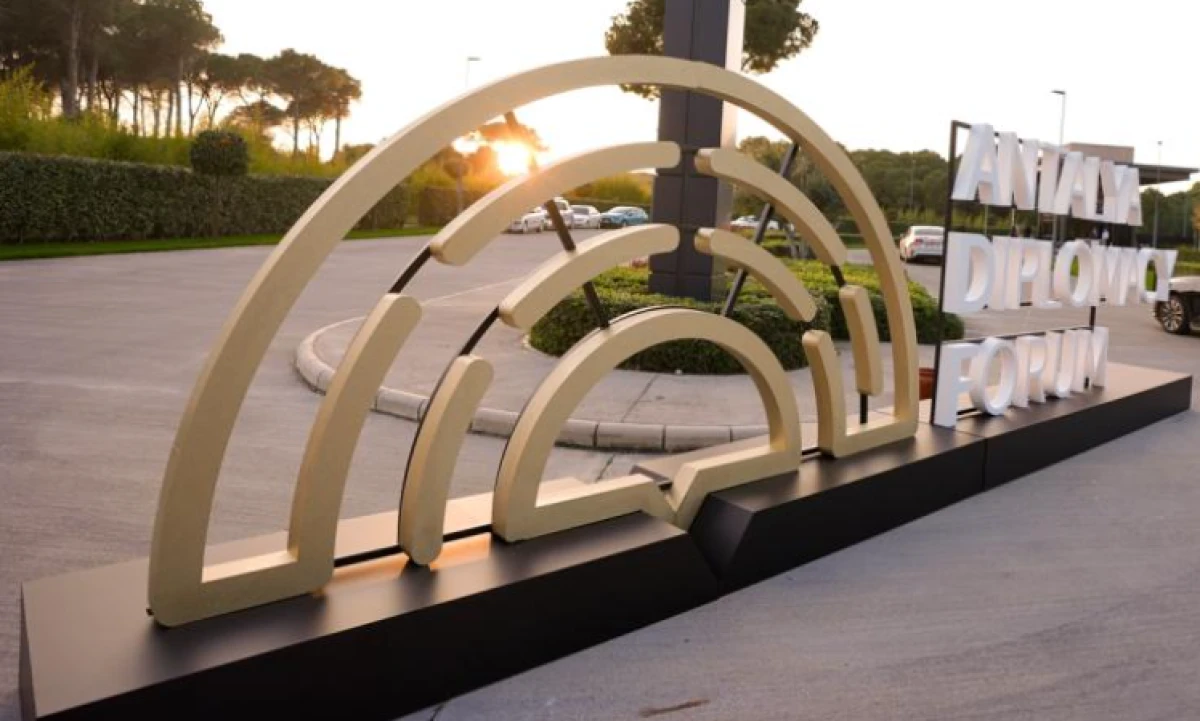 Liderler zirvesi Antalya&rsquo;da: G&ouml;zler ADF2026&rsquo;da