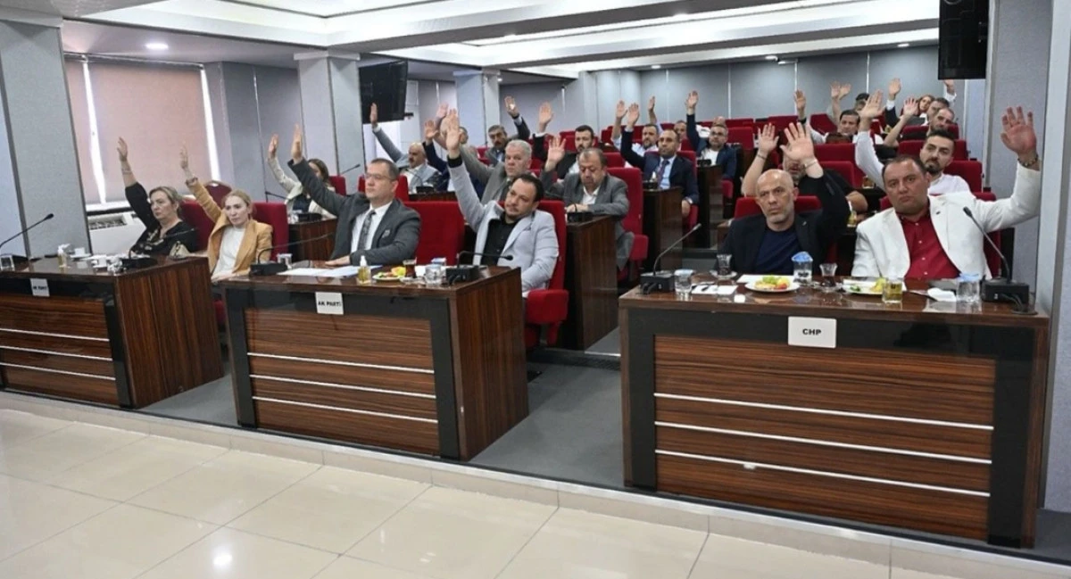 Meclis se&ccedil;im g&uuml;ndemiyle toplanıyor