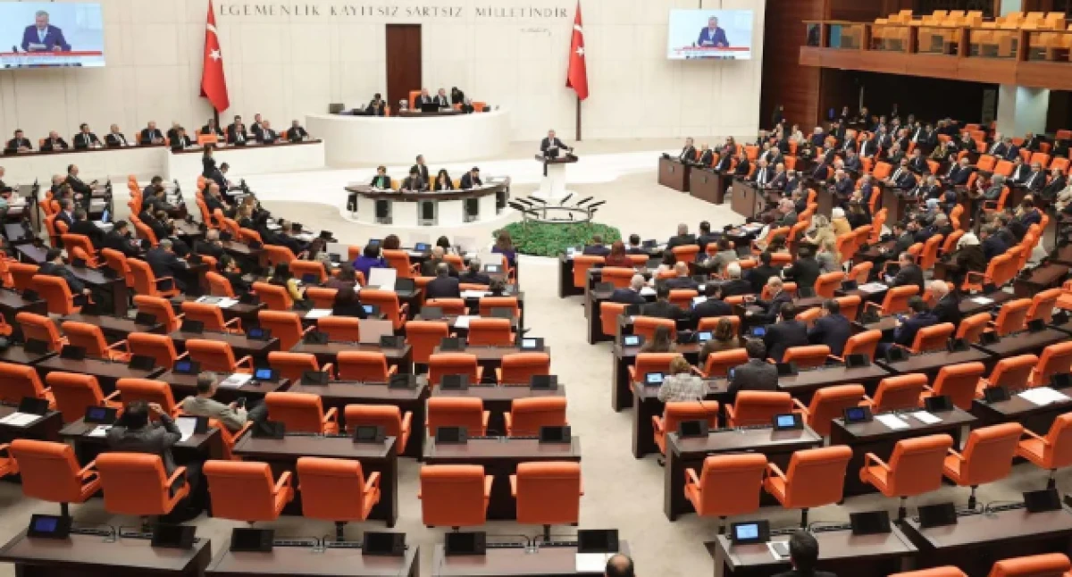 Meclis'te kabul edildi: Keyfi ve fahiş aidata son!