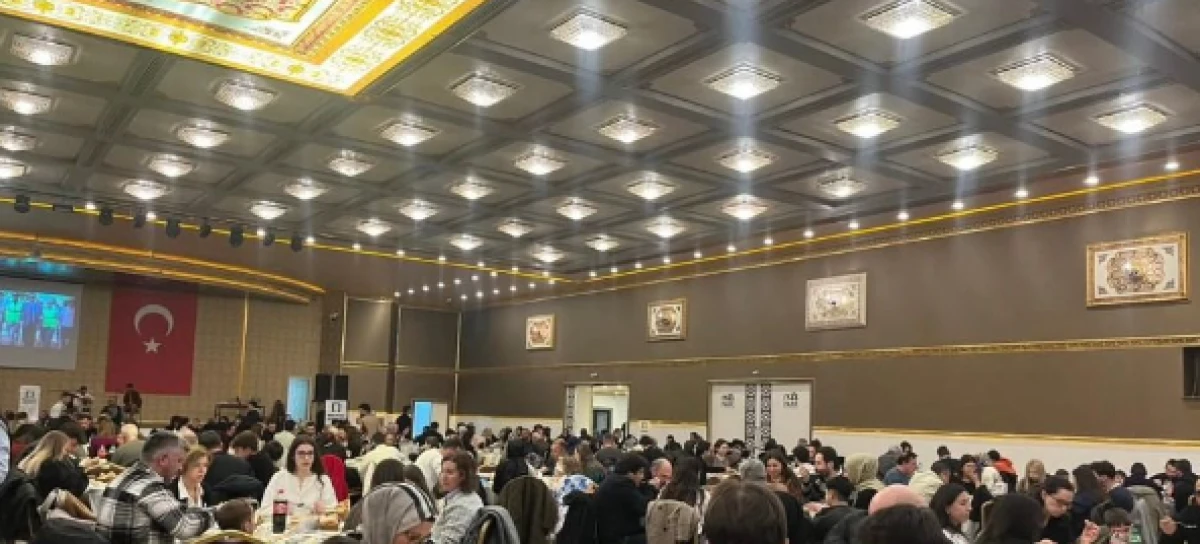 Mimarlar iftarda buluştu