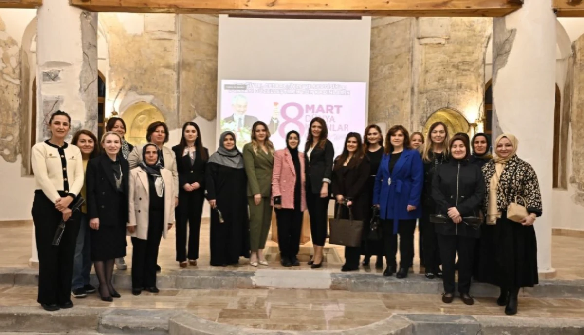 Misparta Koku M&uuml;zesi&rsquo;nde 8 Mart D&uuml;nya Kadınlar G&uuml;n&uuml; ile tarih, koku ve gelenek birleşti