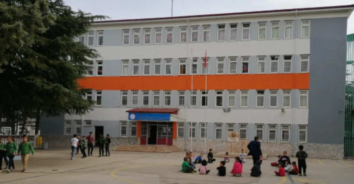 Okul tuvaletinde &ccedil;ocuğa cinsel istismar ve darp iddiası