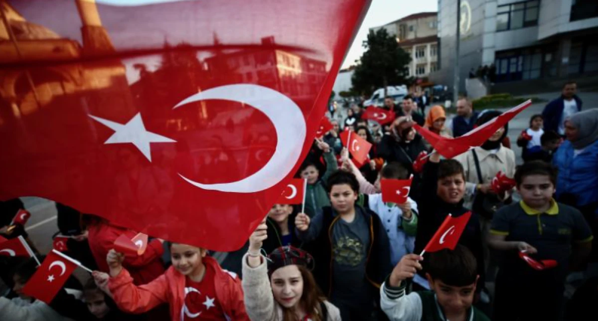 Okullarda 2. d&ouml;nem 'Bayrak Sevgisi' temasıyla başlayacak