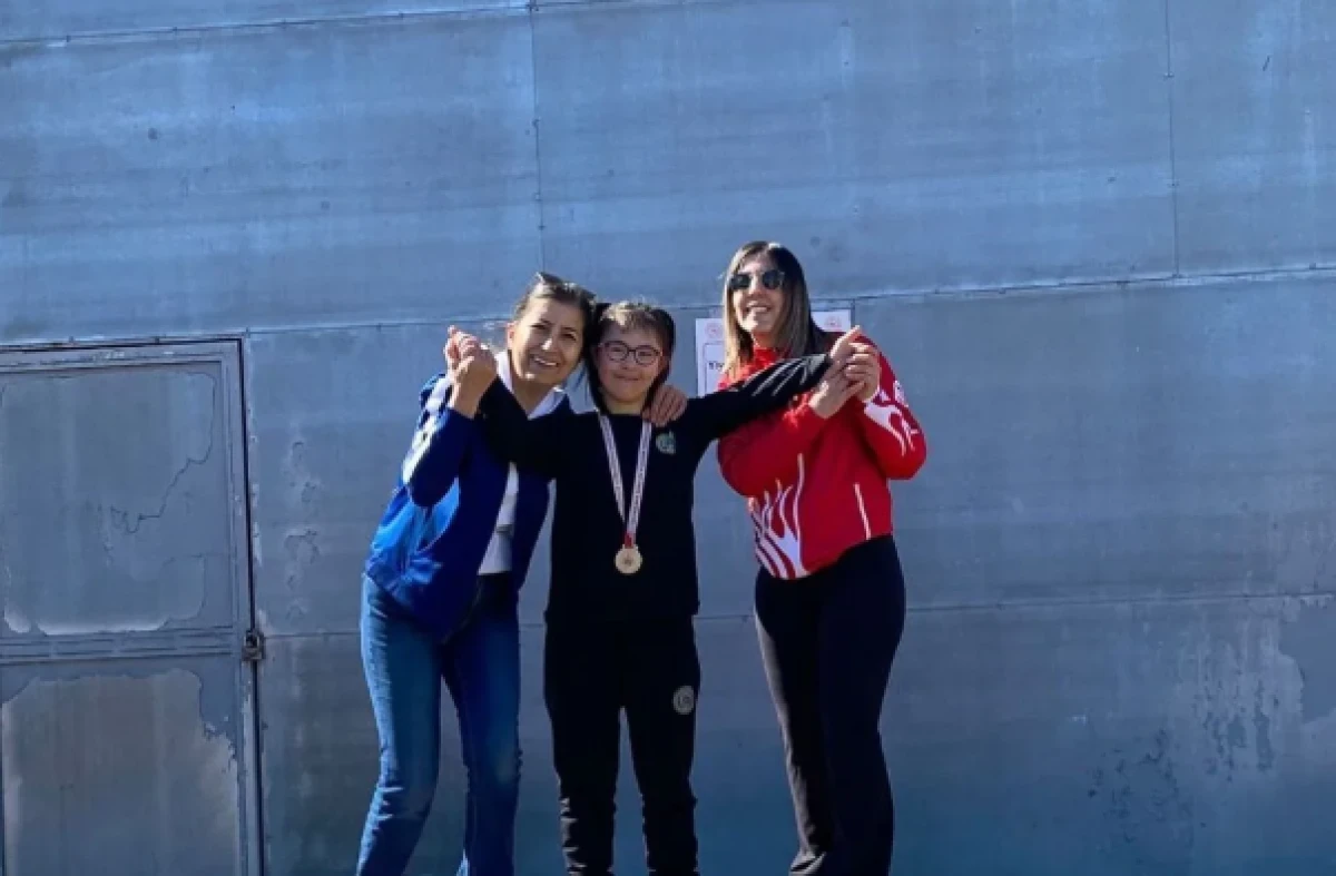 R&uuml;zgarın Kızı Elif Akpınar