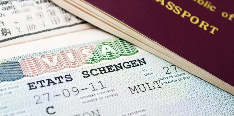 Schengen bölgesine gidecekler dikkat! Pasaport damgası gidiyor, elektronik sistem geliyor