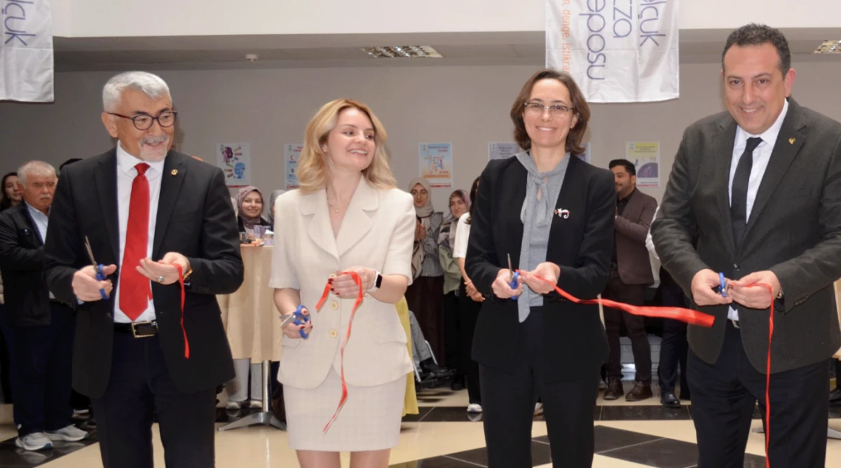 SD&Uuml; Eczacılık Fak&uuml;ltesinde &ldquo;Uygulama Eczanesi&rsquo;&rsquo; A&ccedil;ıldı