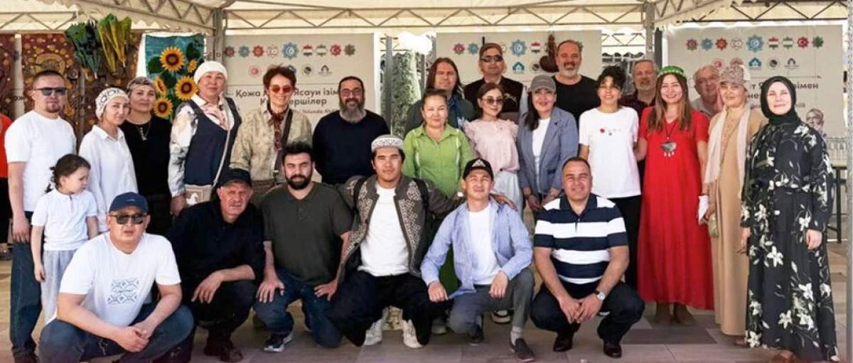 SD&Uuml;, T&uuml;rk D&uuml;nyası Buluşmasında K&ouml;k Boya Geleneğini Tanıttı