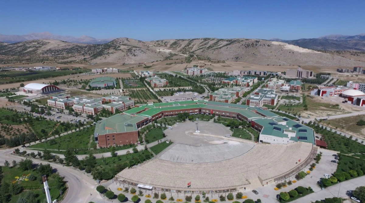 SD&Uuml;&rsquo;den Dikkat &Ccedil;eken Başarı: THE Sıralaması A&ccedil;ıklandı