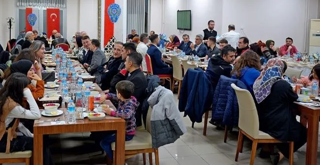 Şehit Ve Gazi Aileleri Onuruna Yemek Programı Düzenlendi