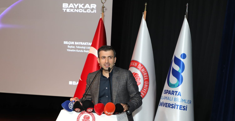 Selçuk Bayraktar, Isparta'da üniversiteli gençlerle buluştu