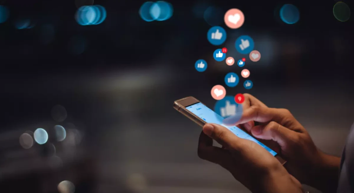 Sosyal medya d&uuml;zenlemesi komisyondan ge&ccedil;ti: Yeni d&uuml;zenleme neler getiriyor?