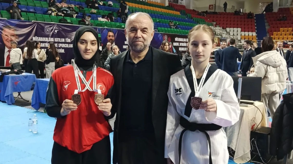 Taekwondo Şampiyonasında Isparta R&uuml;zgarı