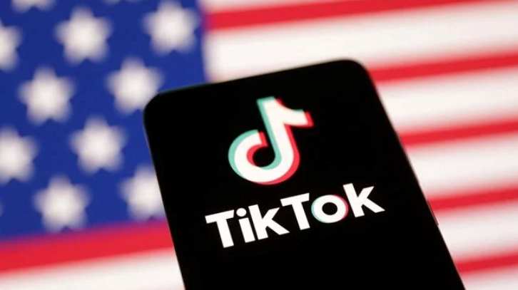 Tiktok ABD'de geri döndü.Yasak sadece12 saat sürdü