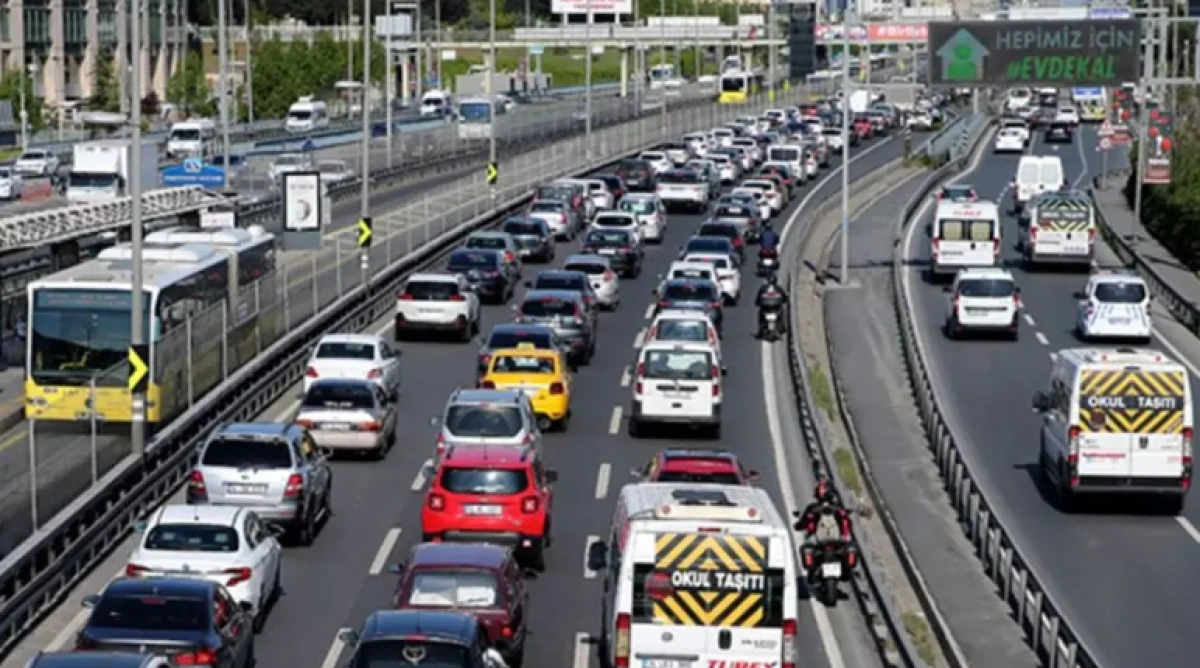Trafik d&uuml;zenlemelerini i&ccedil;eren kanun teklifi TBMM'de kabul edildi! İşte yeni cezalar