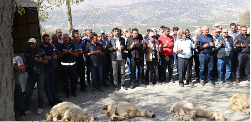 Vatandaş Yağmur Duasına Çıktı